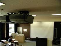 和束小学校の視聴覚教室の写真